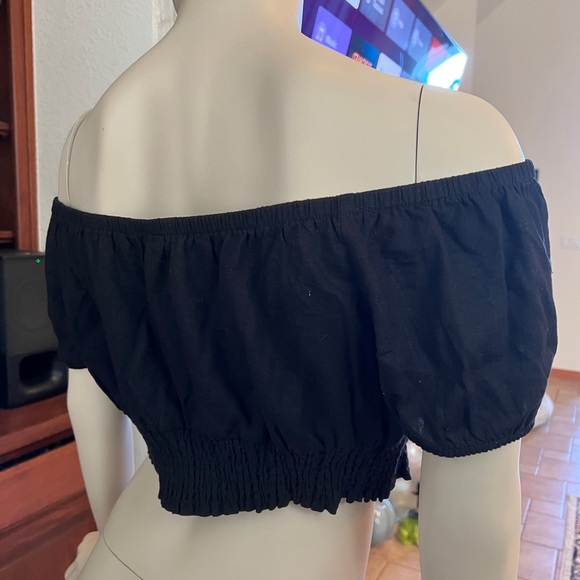 Torrid Black Off Shoulder Linen Smocked Waist Top Size 1X - Picture 5 of 8